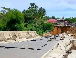 Longsor di Desa Watuawu Jalan Trans Sulawesi Poso – Tentena Putus
