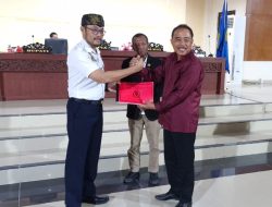 Sekda Parimo Hadiri Paripurna DPRD Sampaikan Komitmen Tindaklanjuti Aspirasi Warga