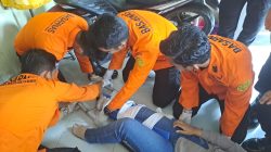 Tim Basarnas Palu Evakuasi Tiga Korban Kecelakaan di Jalan Garuda