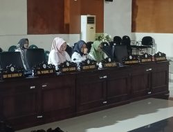DPRD Parigi Moutong Soroti Bangunan Pasar Tematik, Belum Diresmikan Plafon Sudah Rusak