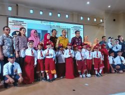 Bupati Parigi Moutong Realisasikan Janji, Seragam Sekolah Gratis untuk Siswa Baru