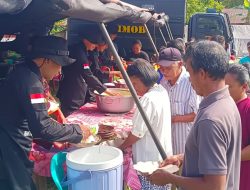 Brimob Polda Sulteng Dirikan Dapur Lapangan untuk Pengungsi Gempa di Poso