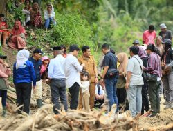 Bupati Parimo Turun Langsung ke Lokasi Banjir Desa Matolele