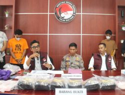 Polda Sulteng Gagalkan Peredaran 7,2 Kg Sabu dan Ekstasi di Palu, Dua Kurir Ditangkap