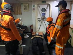 Basarnas Palu Evakuasi ABK Kapal MV Mineral Nederland di Perairan Donggala