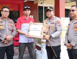 Polres Parigi Moutong Gandeng JNE Kirim 250 Paket Bantuan ke Sumatra