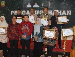 Pemkab Parigi Moutong Anugerahkan Pemenang Lomba Inovasi Pelayanan Publik