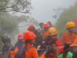 SAR Temukan 10 Paket Evakuasi Pesawat ATR di Bulusaraung