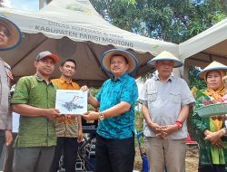 Kelompok Tani Lobu Mandiri Terima Bantuan Bibit Jagung, Alat Pertanian dan Pupuk Cair