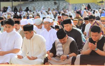 Bupati dan Wabup Parigi Moutong Sholat Id Bersama Warga, Khutbah Tekankan Kepedulian Anak Yatim