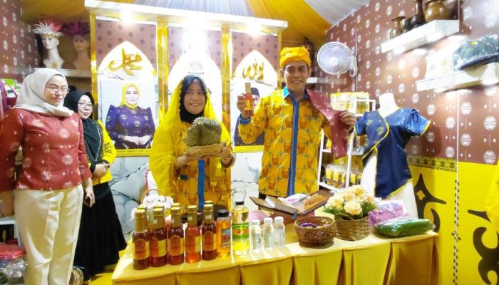 Parigi Moutong Promosikan Batik dan Produk Unggulan Daerah di MTQ ke – XXXI di Sigi
